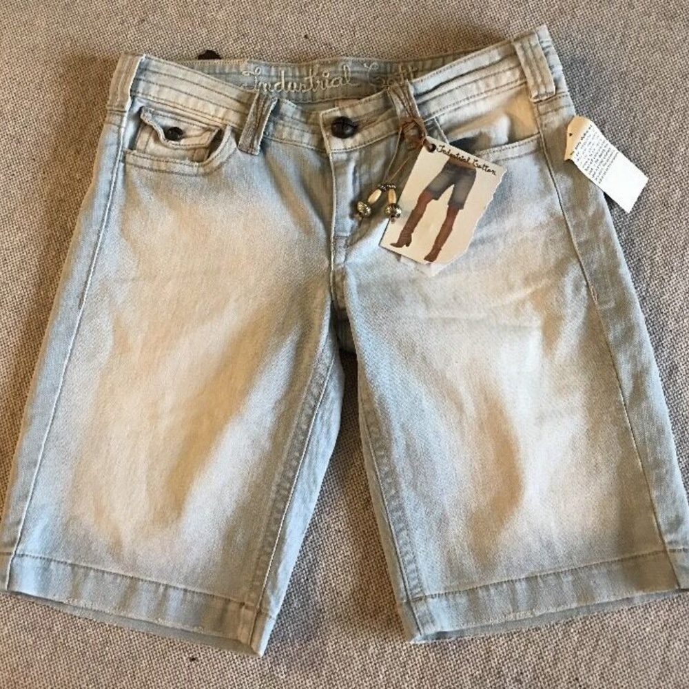 Industrial Cotton Light Wash Jean Shorts Sz 9 NEW